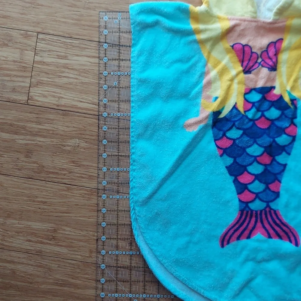 🎁 10/$25- Mermaid swim cover, hooded Towel, Bath Time
